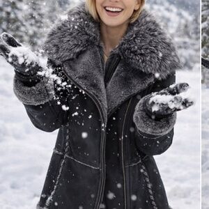 Jennifer Lang, 100% Lamb Skin Jacket, Size S-M